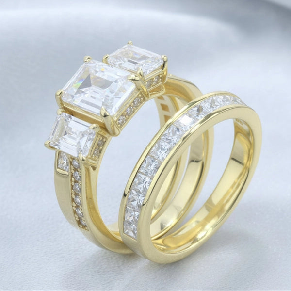 Emerald Three Stones Secret Halo Moissanite Bridal Set Ring