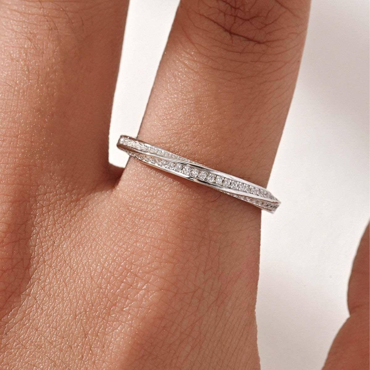 Möbius Strip Round Moissanite Ring