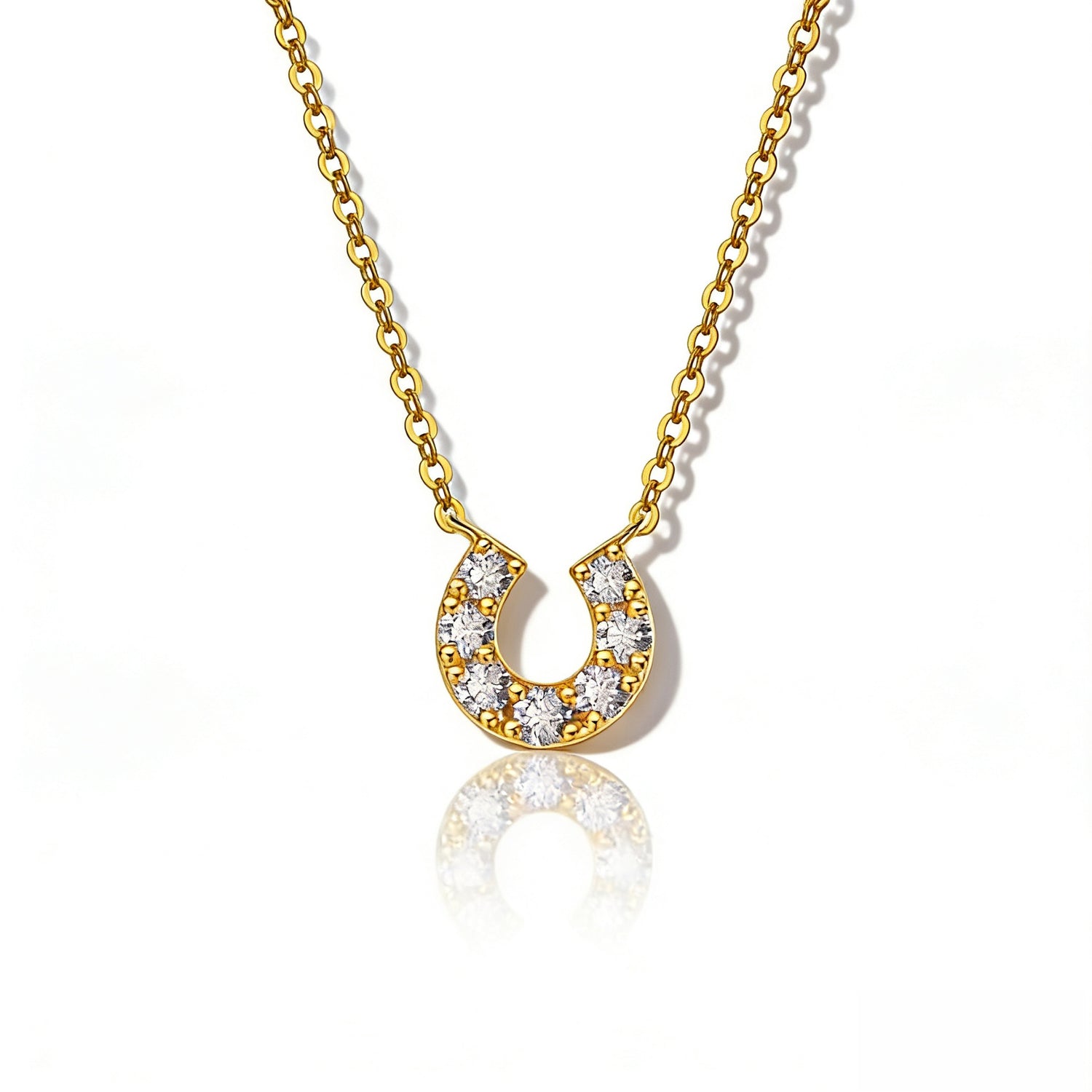 Simple U-shaped moissanite necklace